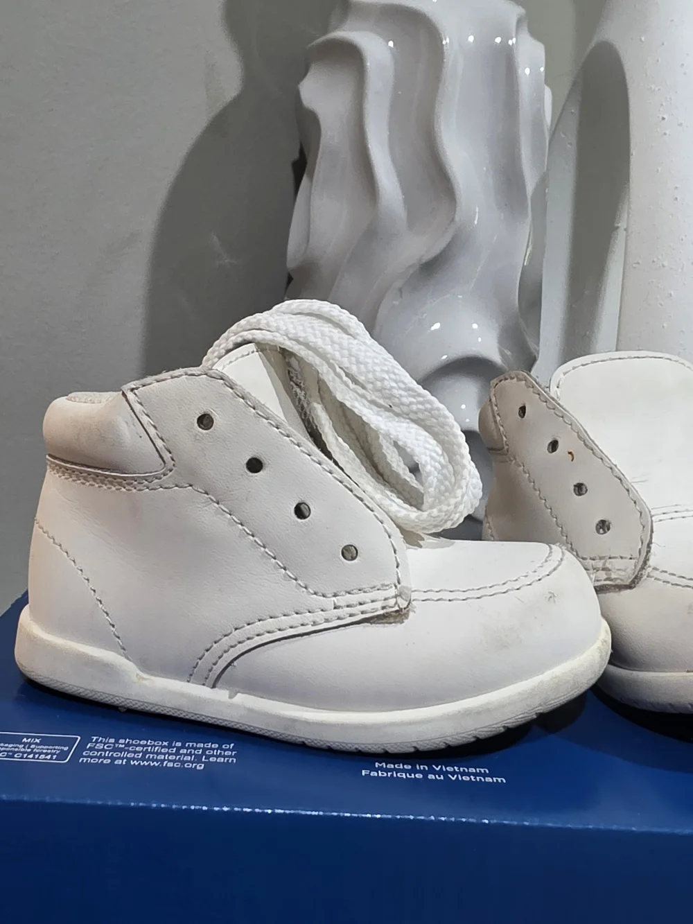 Kids White Leather High-Top Shoes